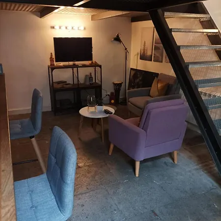Apartment Centre